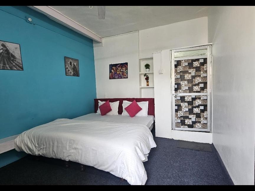 City And Palace View Guest House Udaipur Room photo